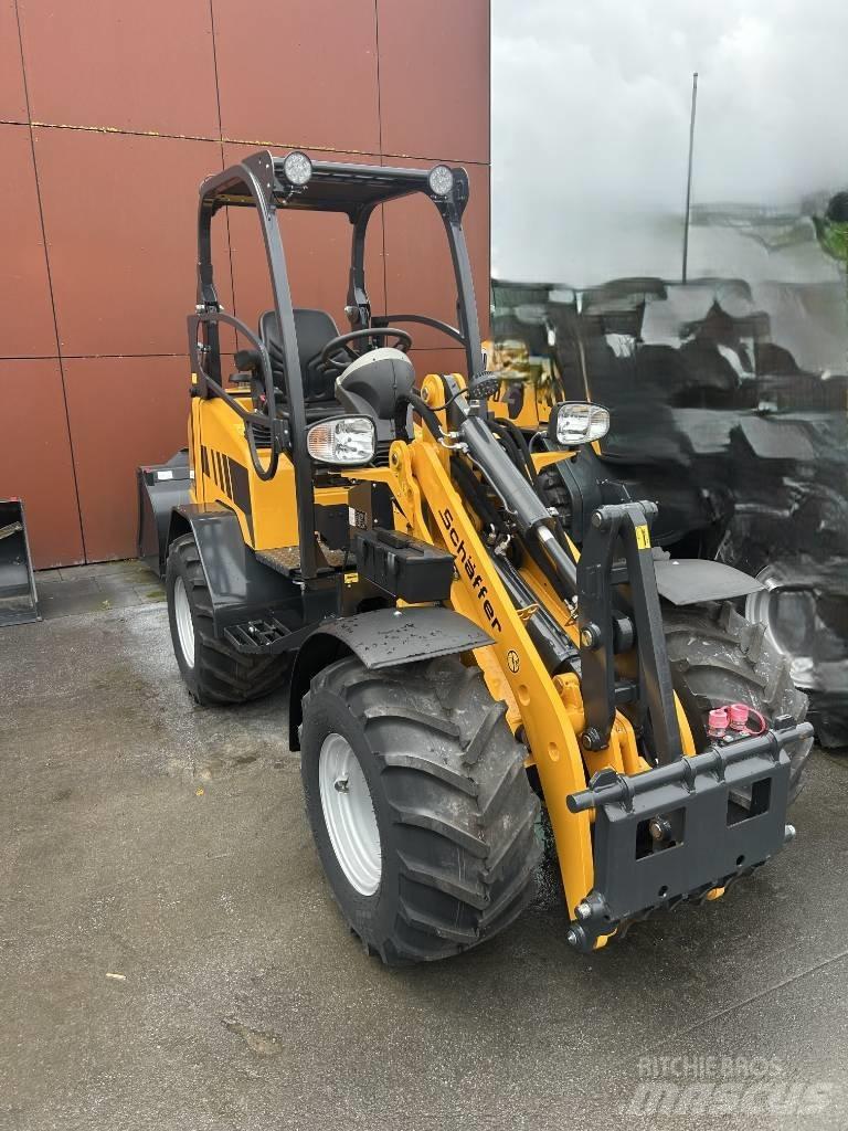 Schäffer 2445S Міні-навантажувачі