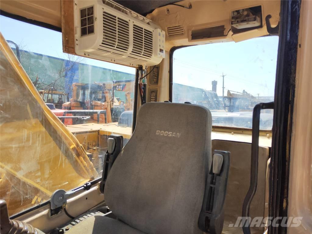 CAT 320B Гусеничні екскаватори