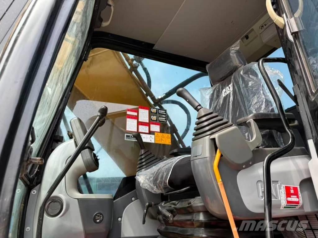 CAT 330 Гусеничні екскаватори