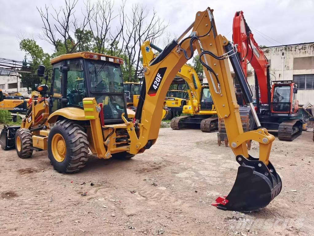 CAT 420 F Екскаватори-навантажувачі