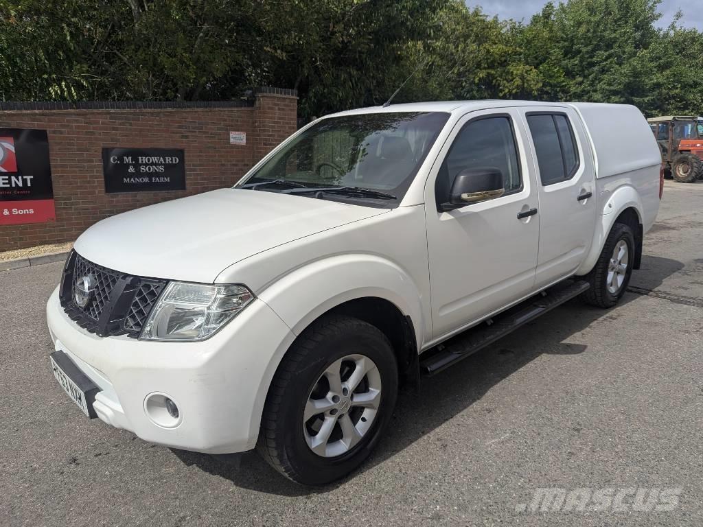 Nissan Navara Пікапи / Бічне розвантаження
