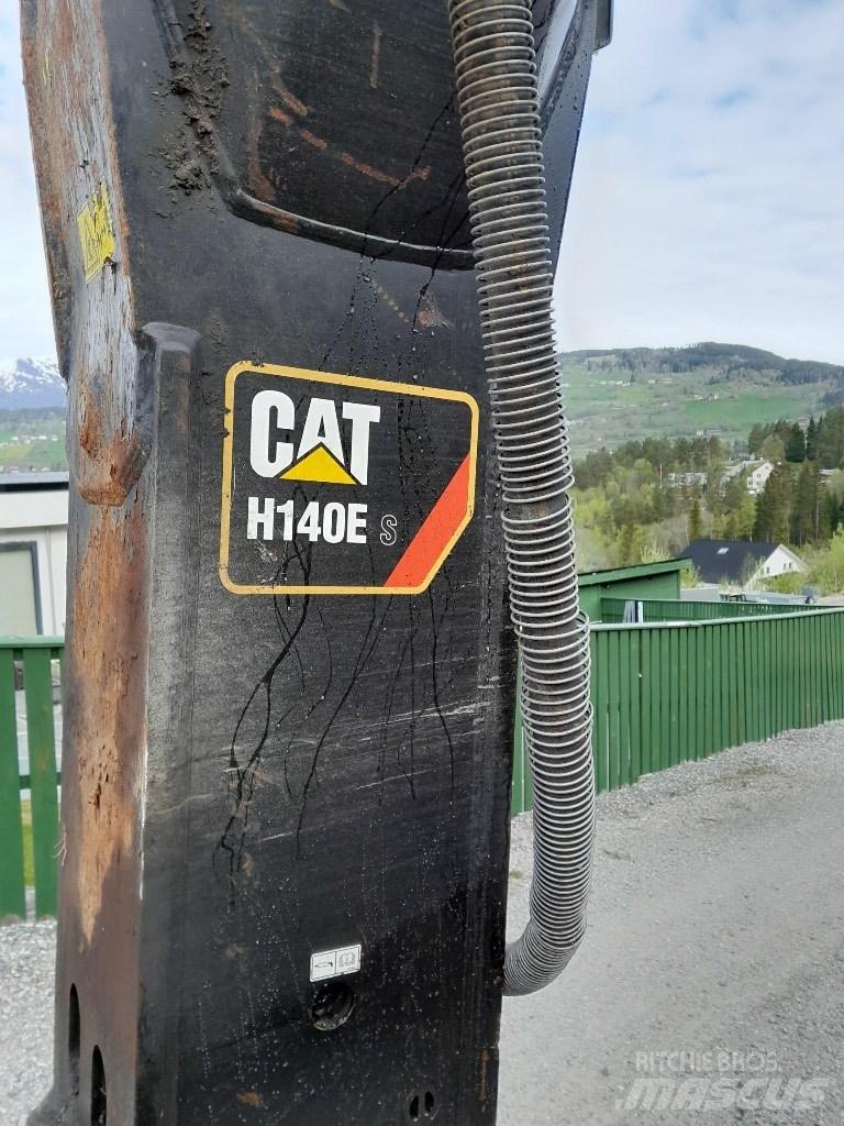 CAT H140ES Плуги