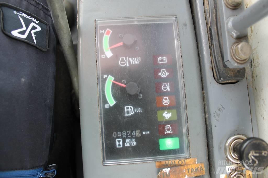 Takeuchi TB180FR Середні екскаватори 7т. - 12т.
