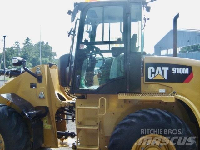 CAT 910 M Фронтальні навантажувачі