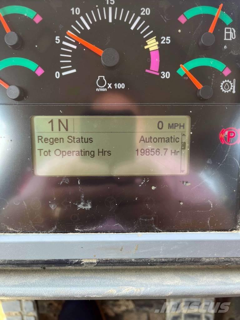 CAT 966 K Фронтальні навантажувачі