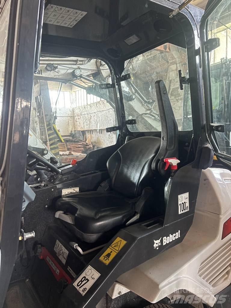 Bobcat L 23 Малі навантажувачі