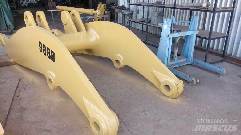 CAT 988 B Бони і ковші