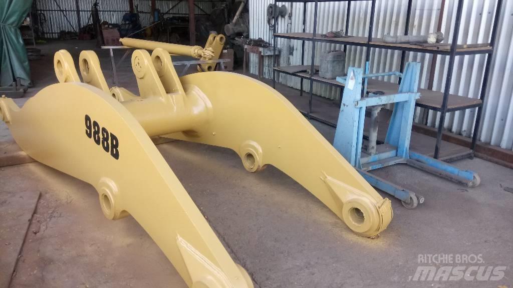 CAT 988 B Бони і ковші