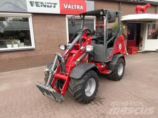 Weidemann 1390 Багатофункціональне обладнання для вантажних і землекопальних робіт