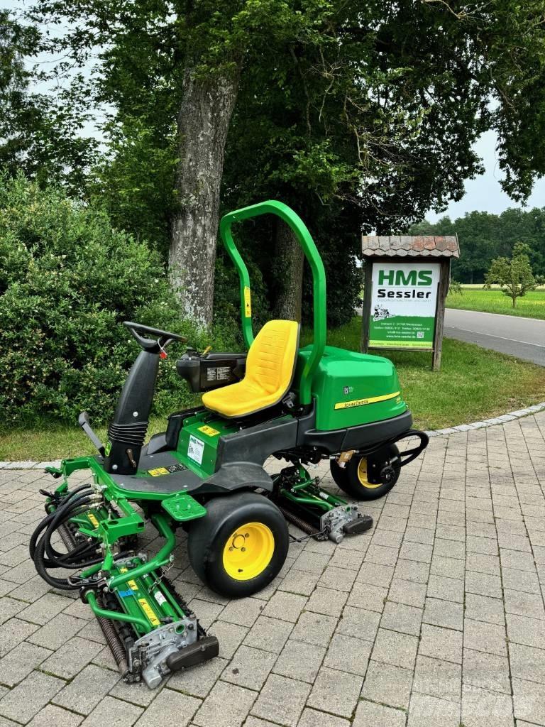 John Deere 2500 B Газонокосарки