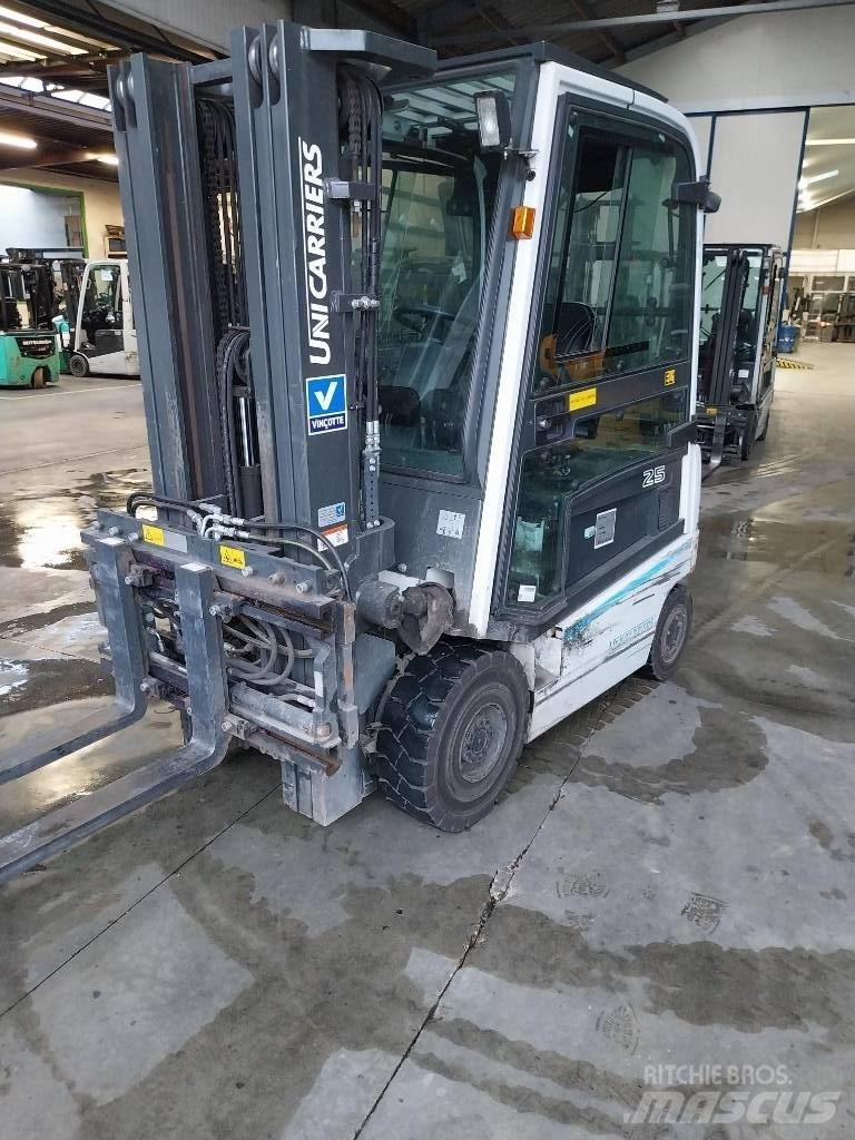 UniCarriers QX25 Електронавантажувачі