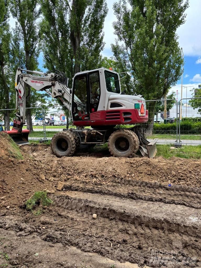 Takeuchi TB295W Колісні екскаватори