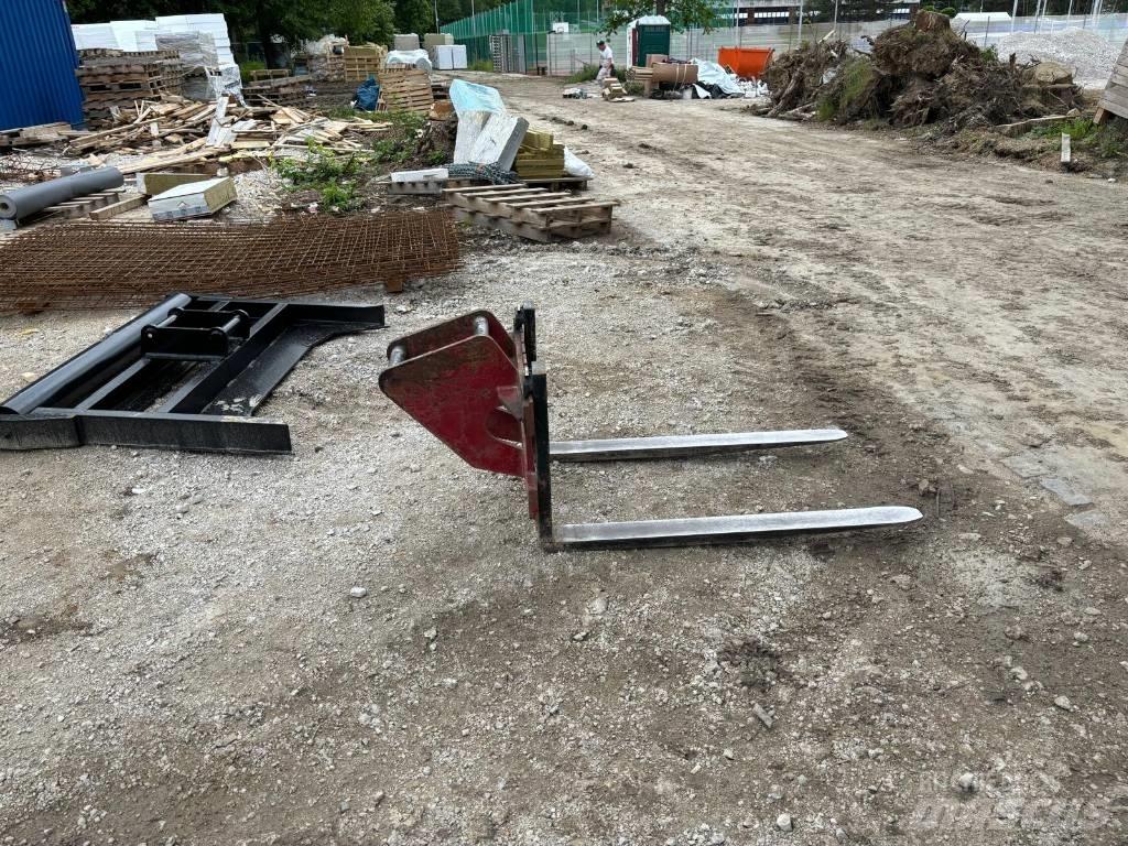 Takeuchi TB295W Колісні екскаватори