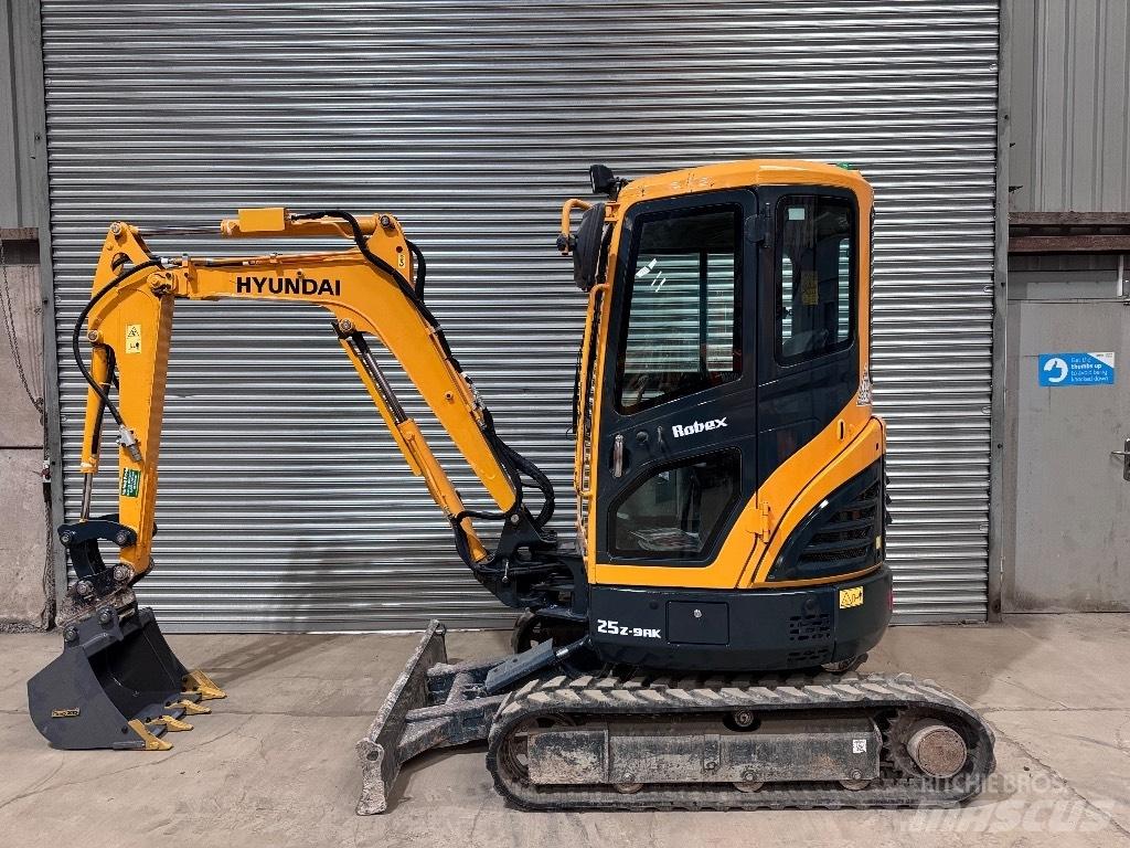 Hyundai R25Z-9 AK Міні-екскаватори < 7т
