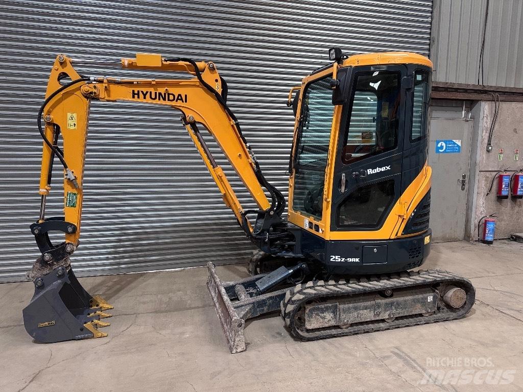 Hyundai R25Z-9 AK Міні-екскаватори < 7т
