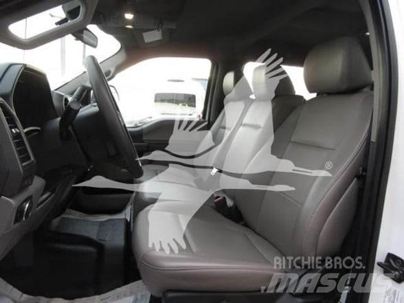 Ford F350 Вантажівки-платформи/бокове розвантаження