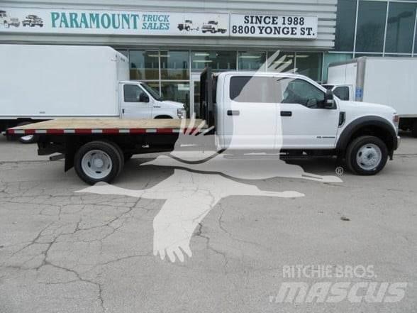 Ford F550 Вантажівки-платформи/бокове розвантаження