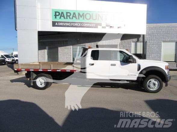 Ford F550 Вантажівки-платформи/бокове розвантаження
