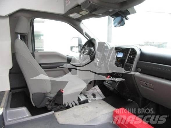 Ford F550 Будтехніка - Інші