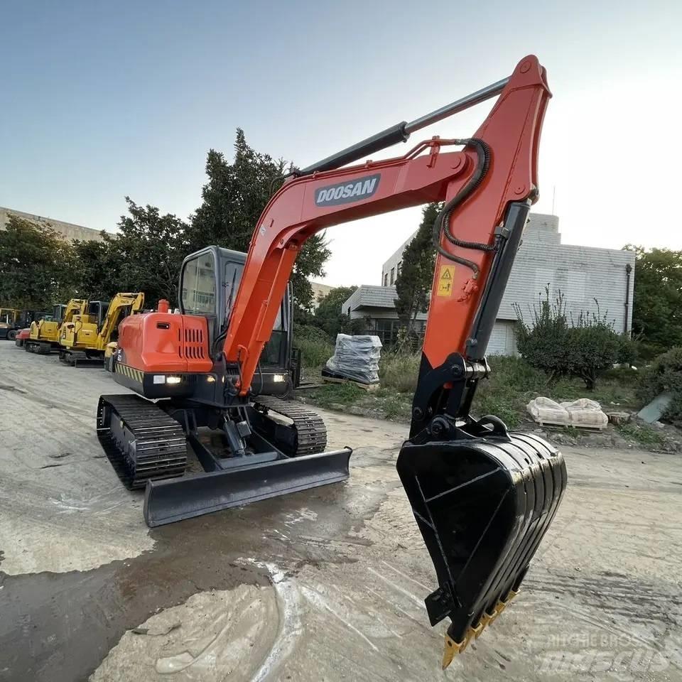 Doosan DX 60 Міні-екскаватори < 7т