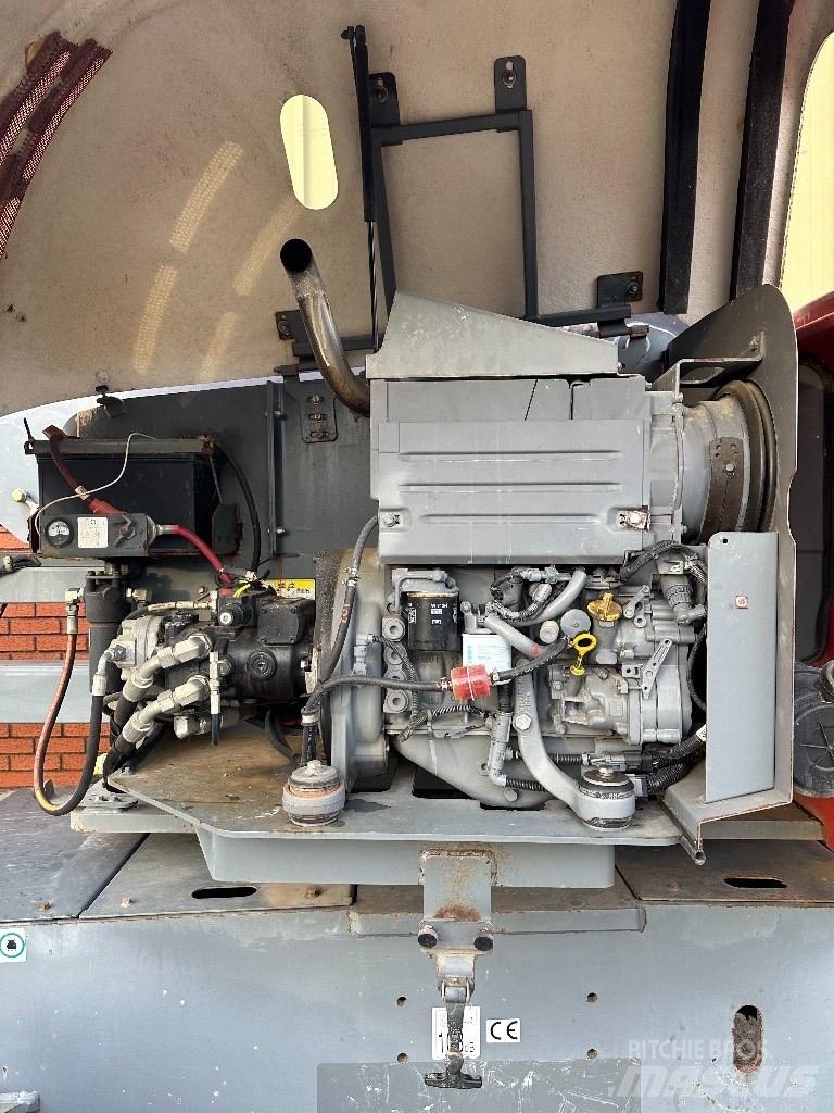 SkyJack SJ 46 AJ Колінчаті підйомники