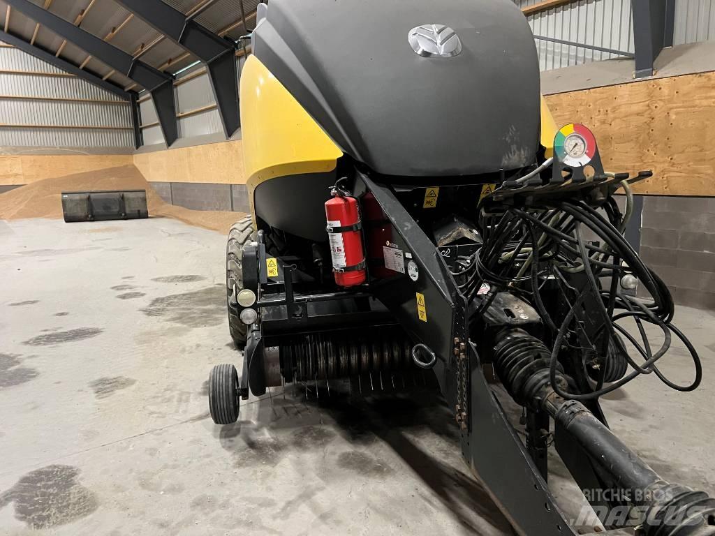 New Holland BB 890 Тюкові прес-підбирачі