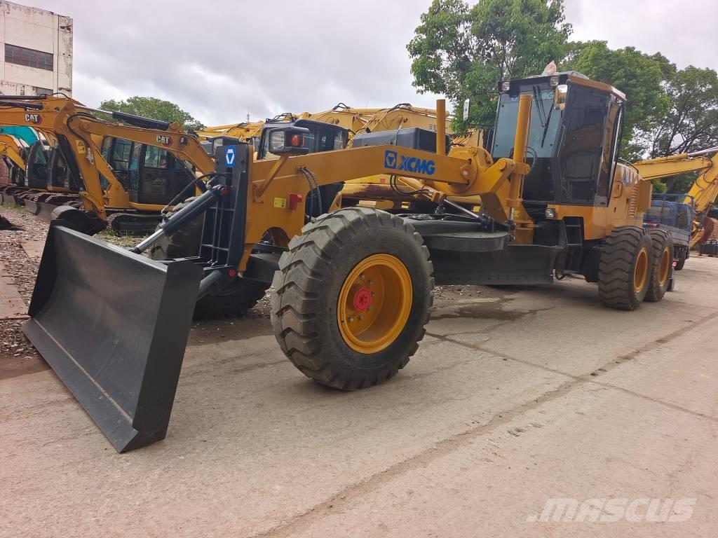 XCMG GR 2153 Грейдери