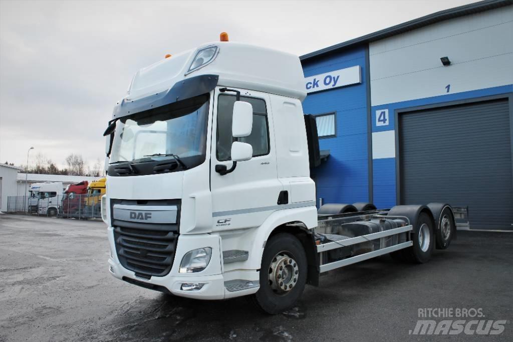 DAF CF 440 FAN Шасі з кабіною