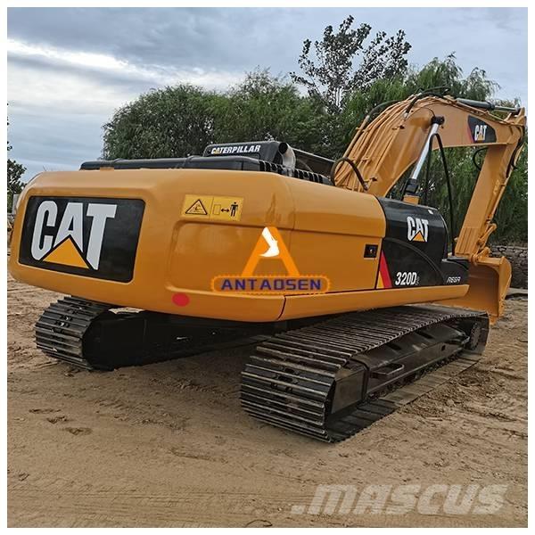 CAT CAT 320D Гусеничні екскаватори