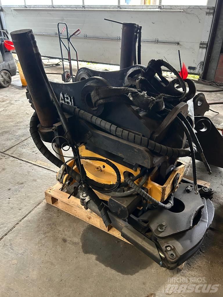 Engcon Tiltrotator Ротори
