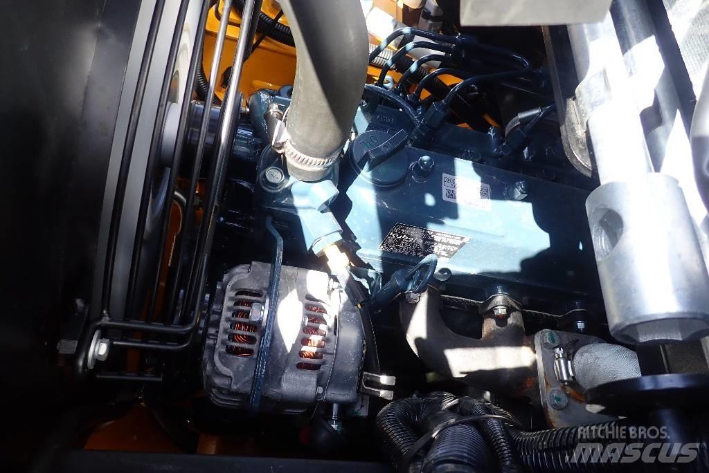 JCB 403 SMART POWER Малі навантажувачі
