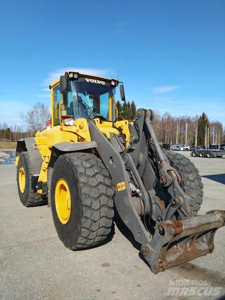 Volvo L 120 E Фронтальні навантажувачі