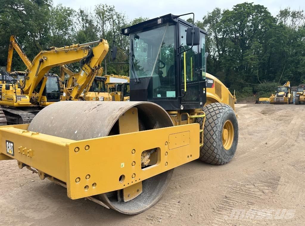 CAT CS 66 B Грунтові котки