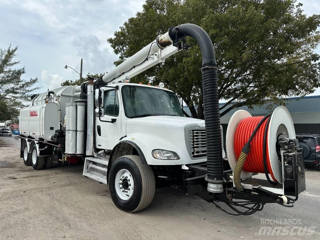 Freightliner M2 Комбі/Вакуумні вантажівки
