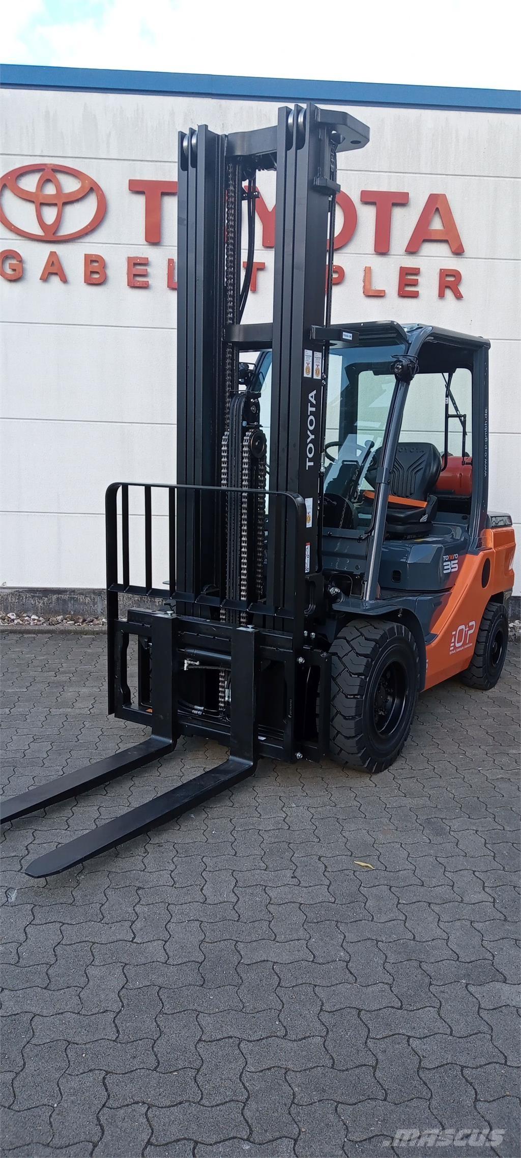 Toyota 02-8FGJF35 Газові навантажувачі