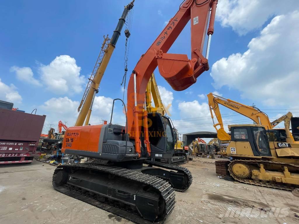 Hitachi ZX 240 Гусеничні екскаватори
