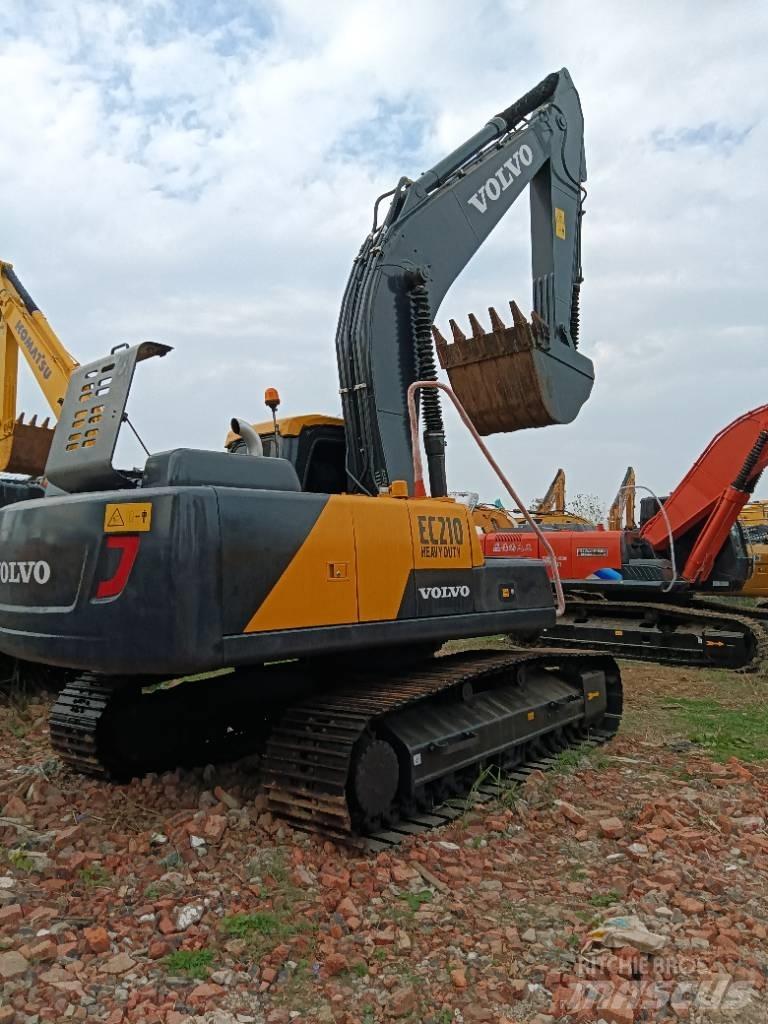Volvo EC 240 Гусеничні екскаватори