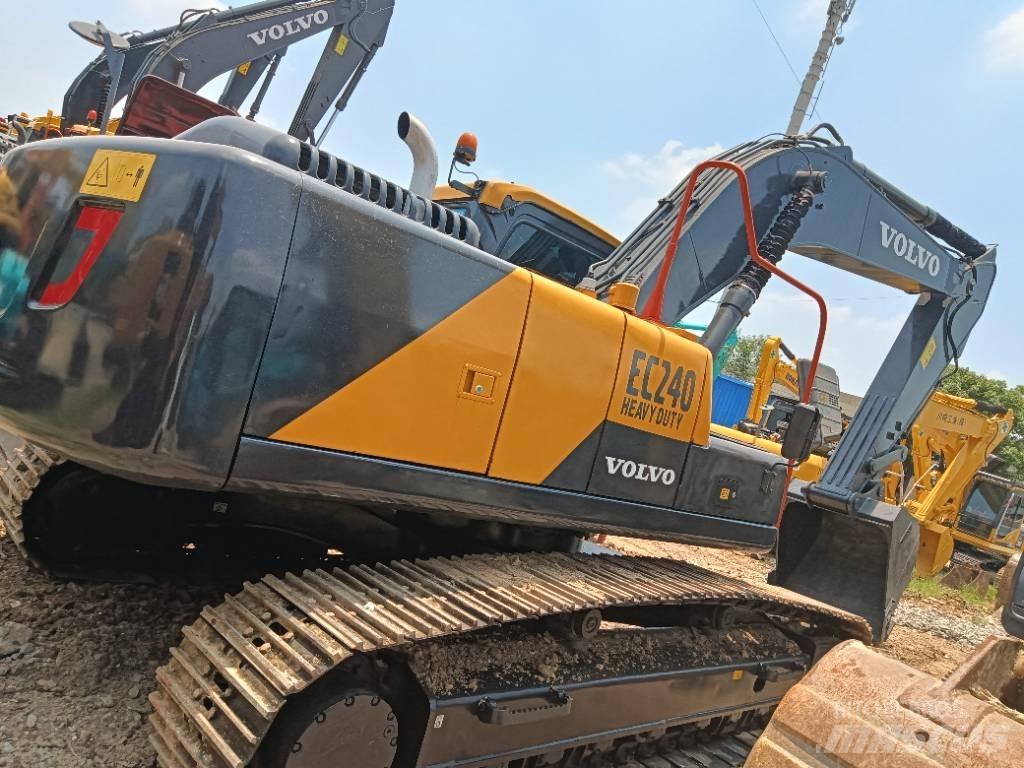Volvo EC 240 Гусеничні екскаватори