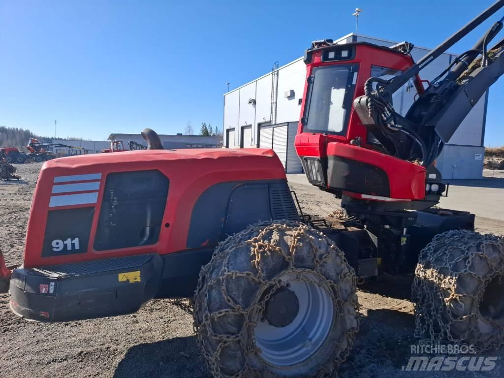 Komatsu 911 Харвестери