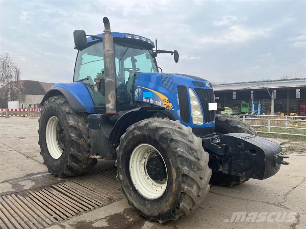 New Holland T8040 Трактори