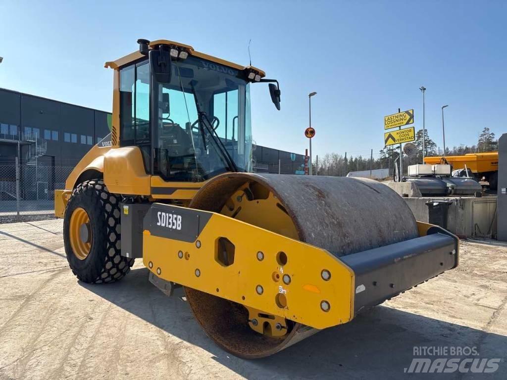 Volvo SD 135 B Грунтові котки
