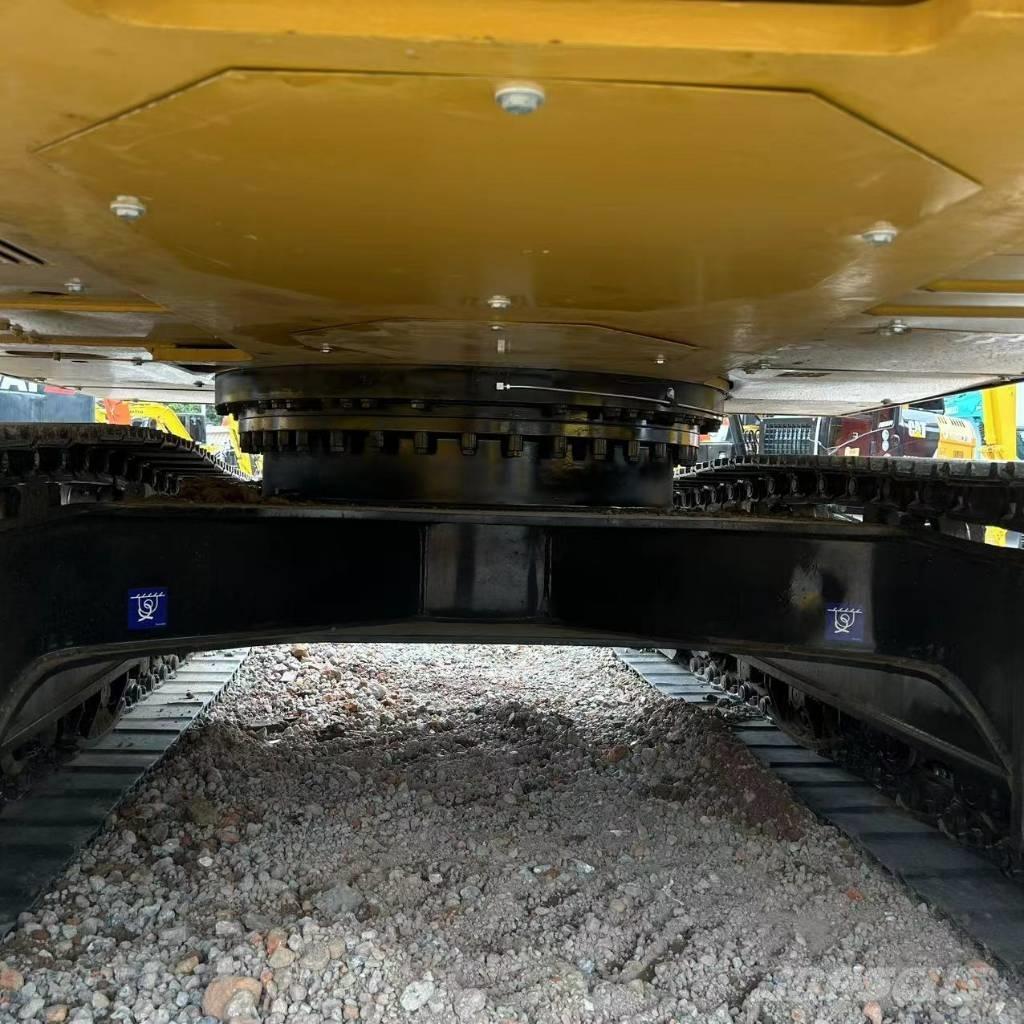 CAT 320 D L Гусеничні екскаватори