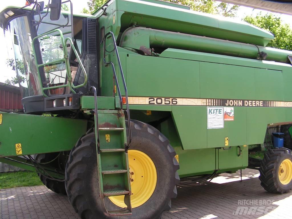 John Deere 2056 Зернозбиральні комбайни