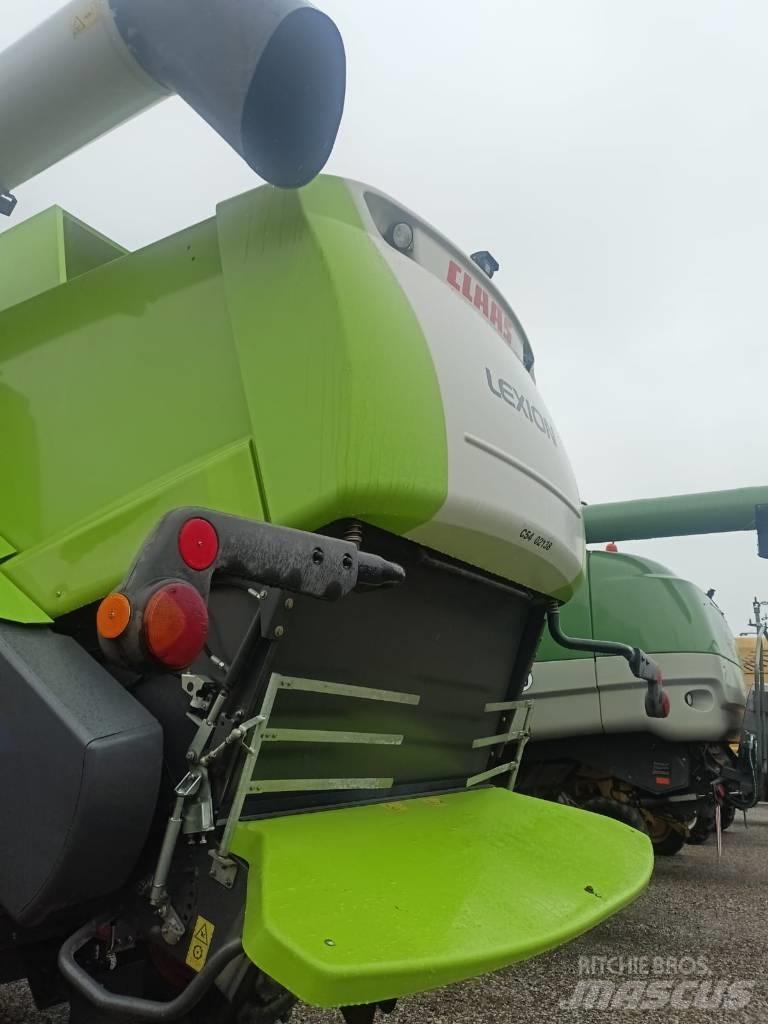 CLAAS Lexion 670 Зернозбиральні комбайни