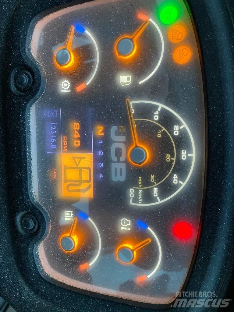 JCB 411 HT T4i Фронтальні навантажувачі