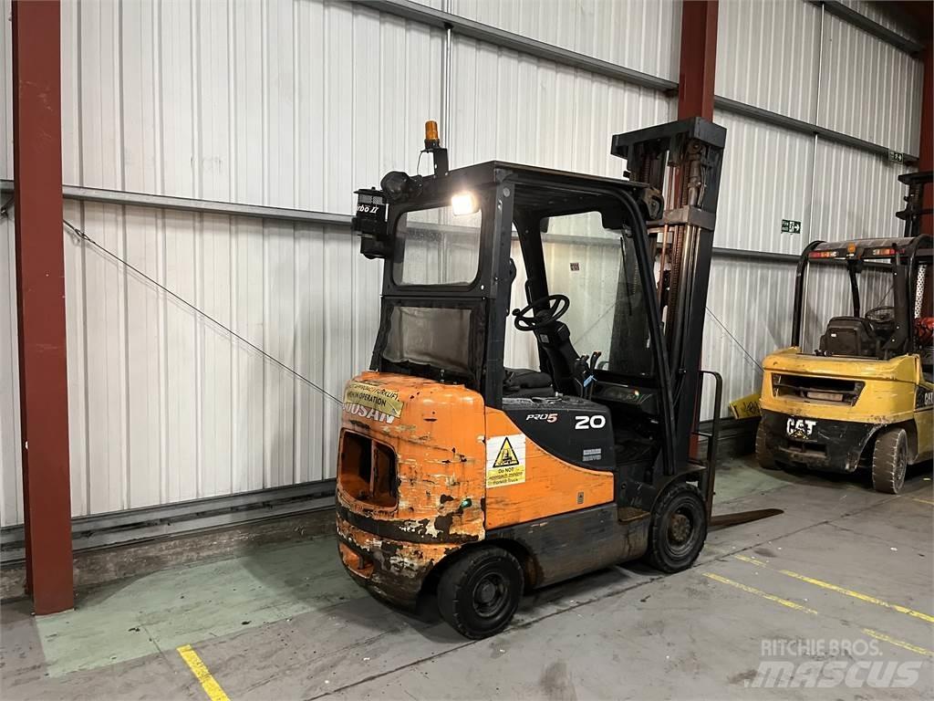 Doosan D20SC-5 Дизельні навантажувачі