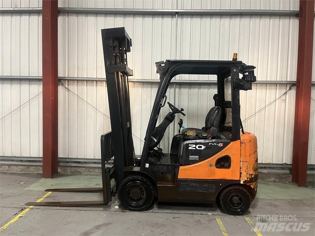 Doosan D20SC-5 Дизельні навантажувачі