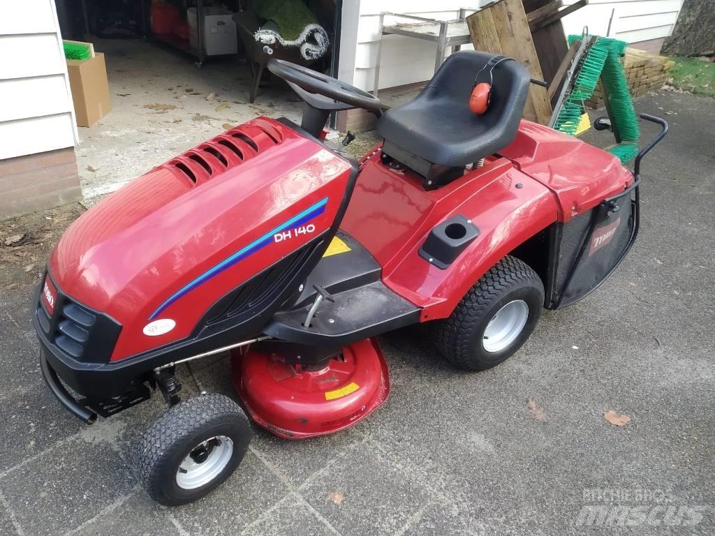 Toro zitmaaier DH140 Самохідні газонокосарки
