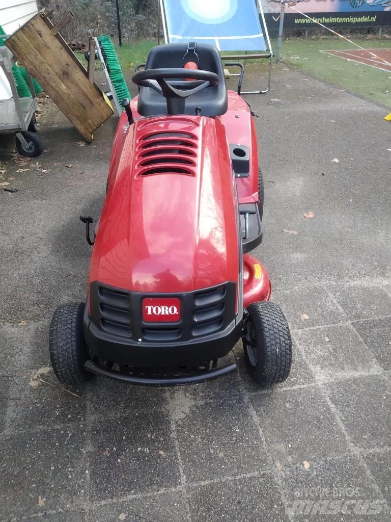 Toro zitmaaier DH140 Самохідні газонокосарки