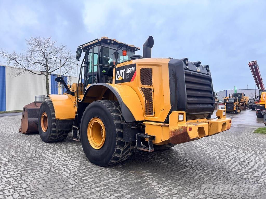 CAT 966 M NVT Фронтальні навантажувачі